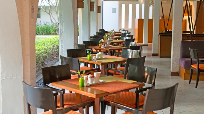 country club season outdoor seating