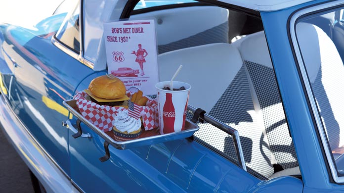 drive in theatre dining