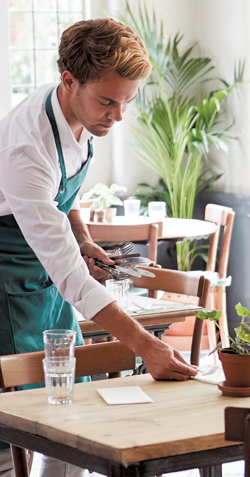 waiter empty restaurant labor costs